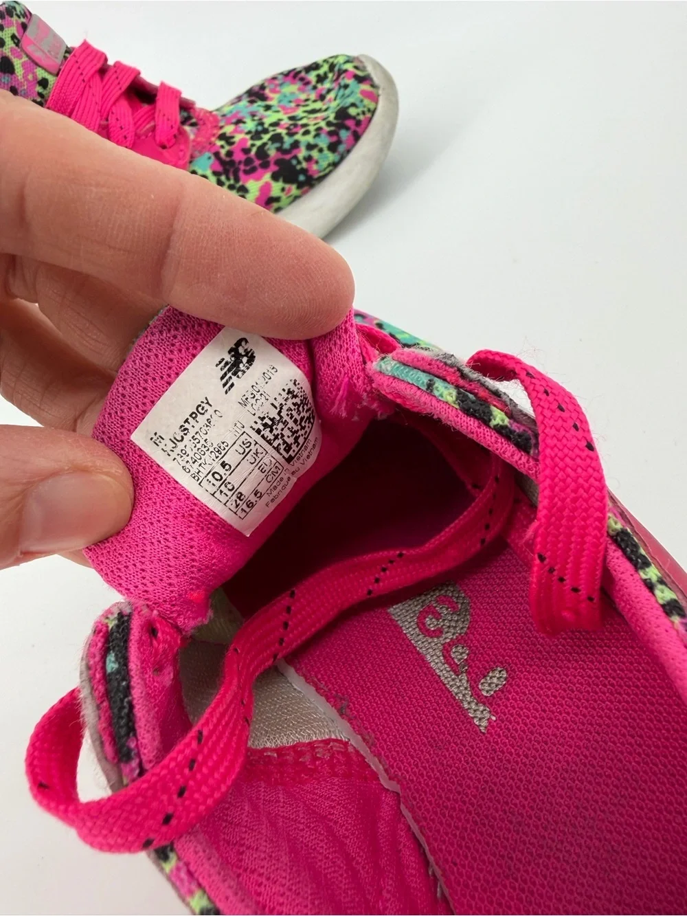 New Balance FuelCore Coast Kids Girls Shoes Size 10.5 Pink Sneakers
